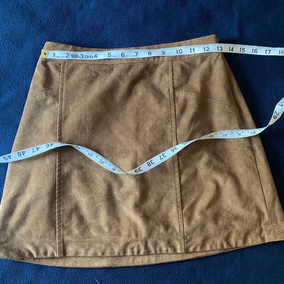 A&F microsuede skirt excellent condition - Picture 6 of 6